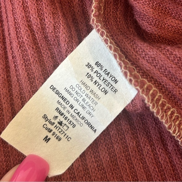 NWOT Haptics Mauve & Black Banded Stripe Ribbed Top With Thumbholes - Picture 5 of 6